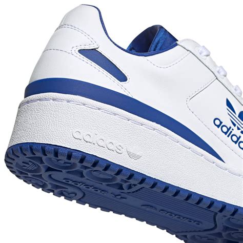 adidas schoenen wit met blauw dames|Adidas sneakers wit.